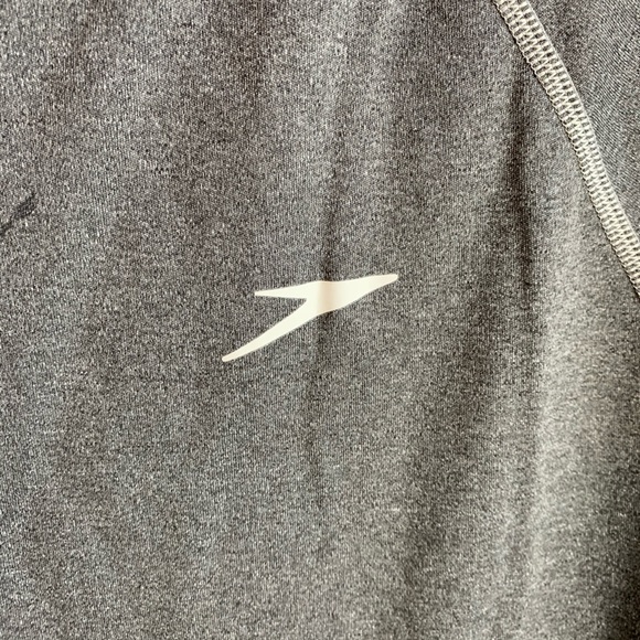 Speedo Block The Burn Gray Short Sleeve Shirt - Picture 6 of 8